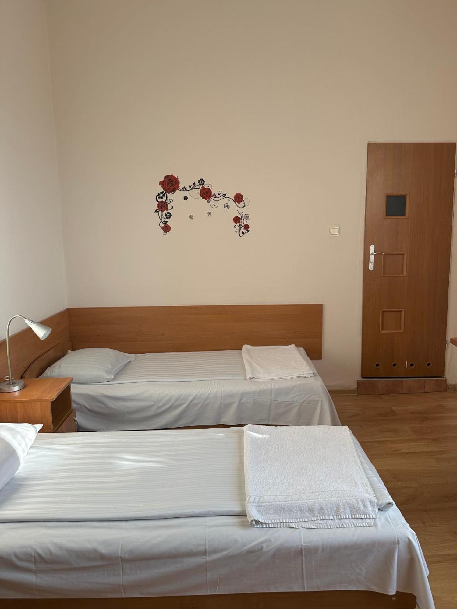 Hotel Haga ブィドゴシュチュ エクステリア 写真