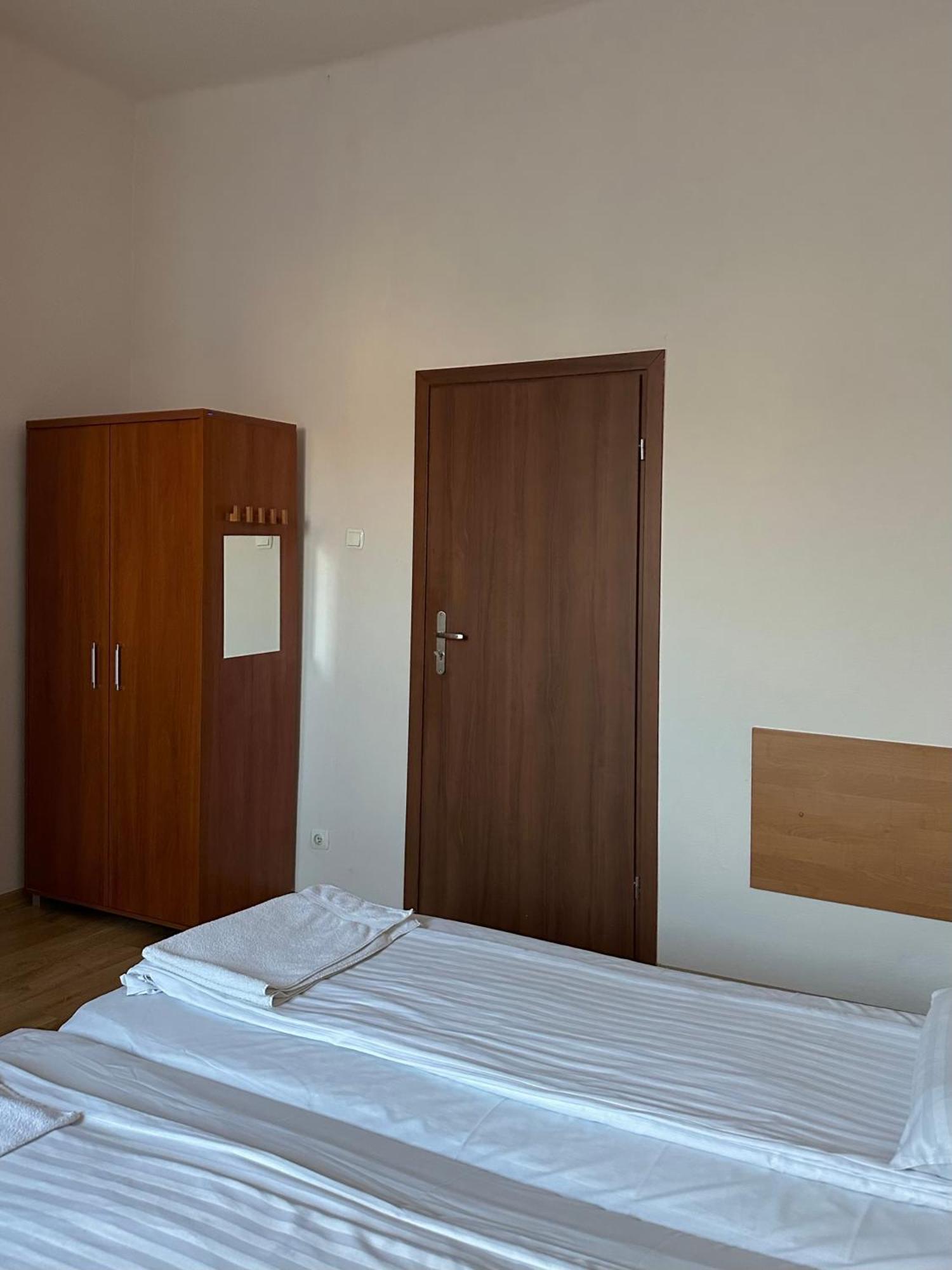 Hotel Haga ブィドゴシュチュ エクステリア 写真